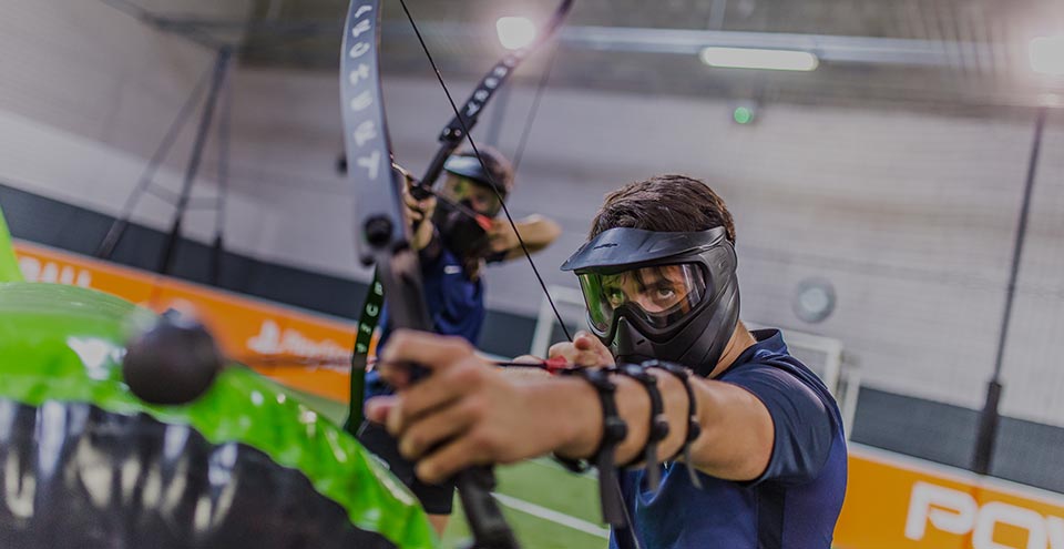 Pratiquer l'Archery Bump entre amis, ou avec des collègues